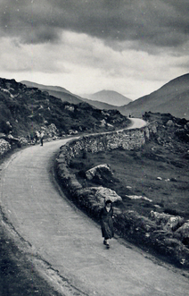 Near
Lough Looscaunagh